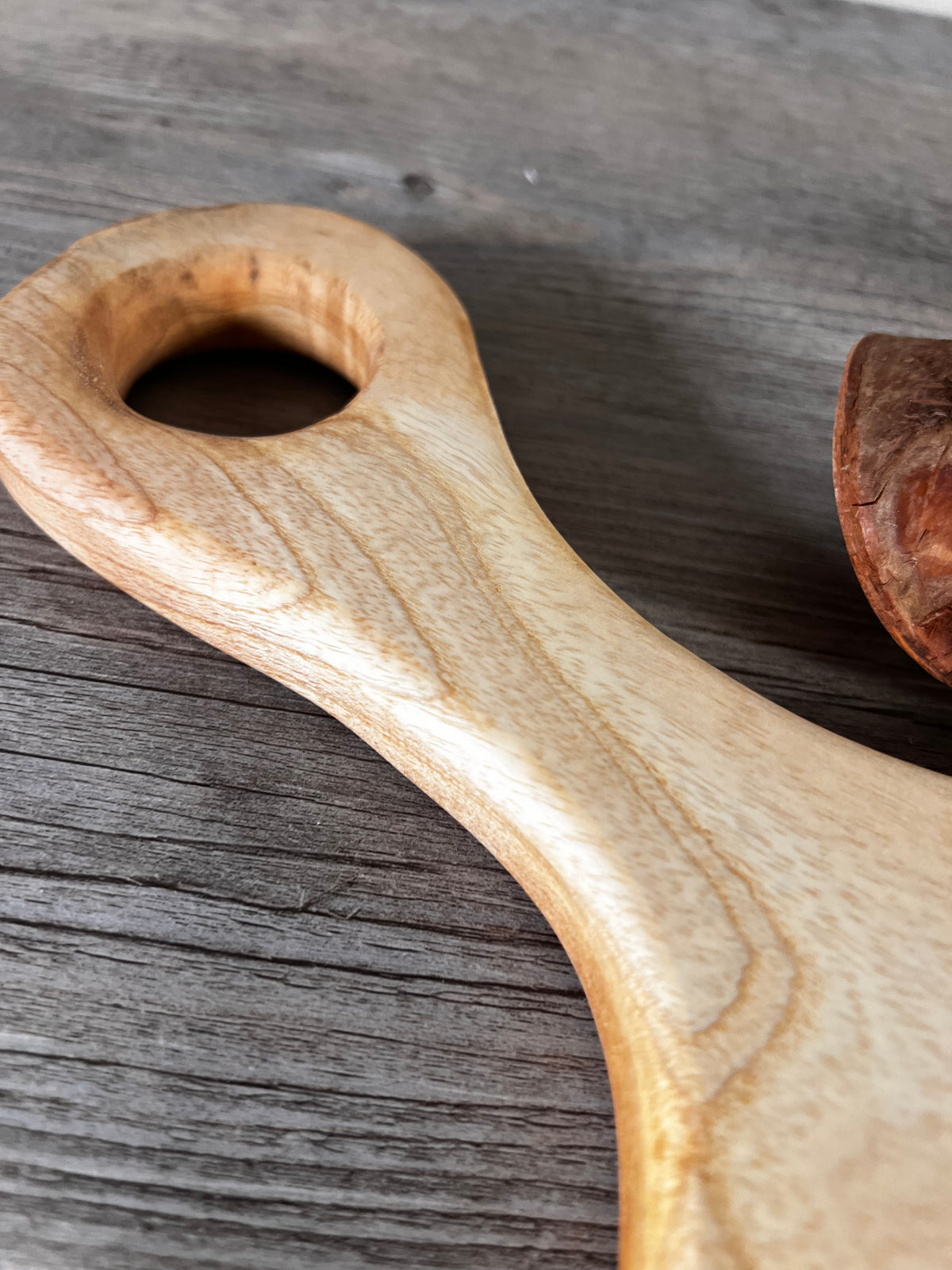 Tabla de cocina de madera de fresno